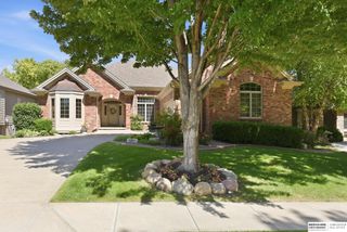 1213 S 194th Street, Omaha, NE 68130