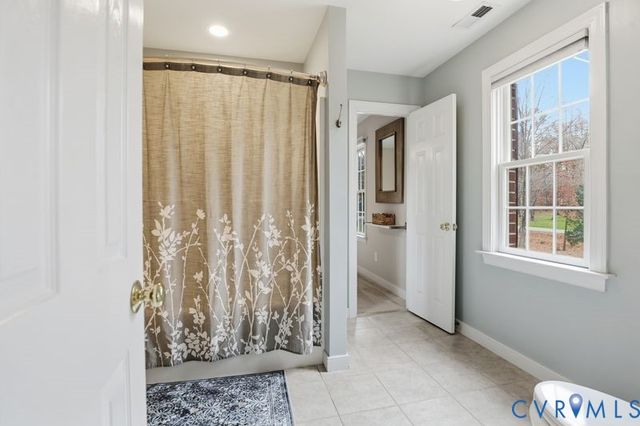 1311 Autumn Breeze Dr, Oilville, VA 23129