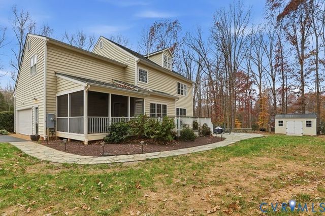 1311 Autumn Breeze Dr, Oilville, VA 23129