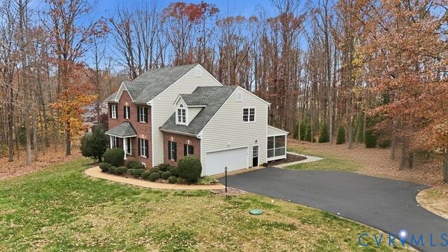 1311 Autumn Breeze Dr, Oilville, VA 23129