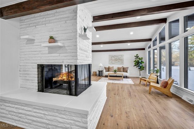 7676 Winding Way, Brecksville, OH 44141