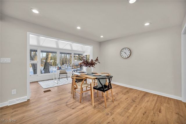 7676 Winding Way, Brecksville, OH 44141