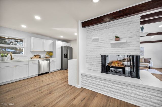 7676 Winding Way, Brecksville, OH 44141