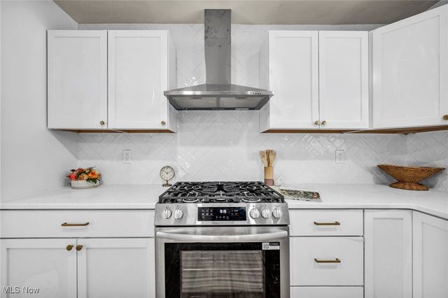 7676 Winding Way, Brecksville, OH 44141