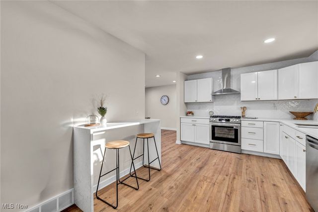 7676 Winding Way, Brecksville, OH 44141