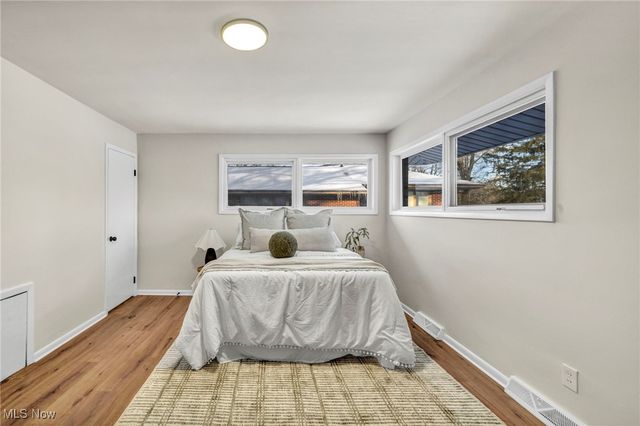 7676 Winding Way, Brecksville, OH 44141