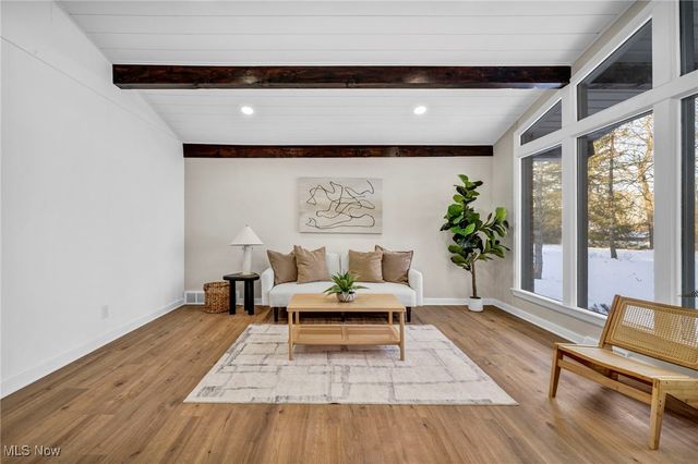 7676 Winding Way, Brecksville, OH 44141