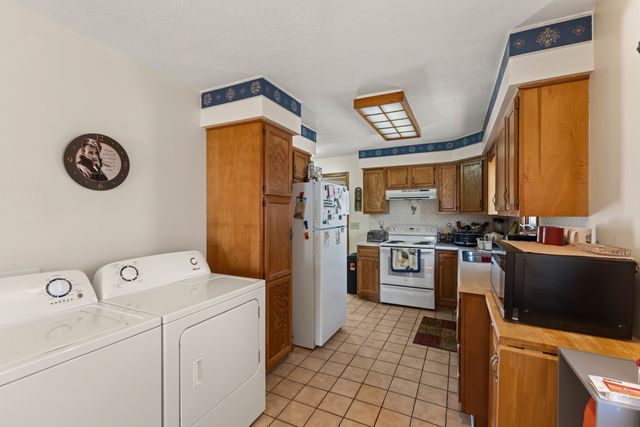 202 E South Street, Prairie City, IA 50228