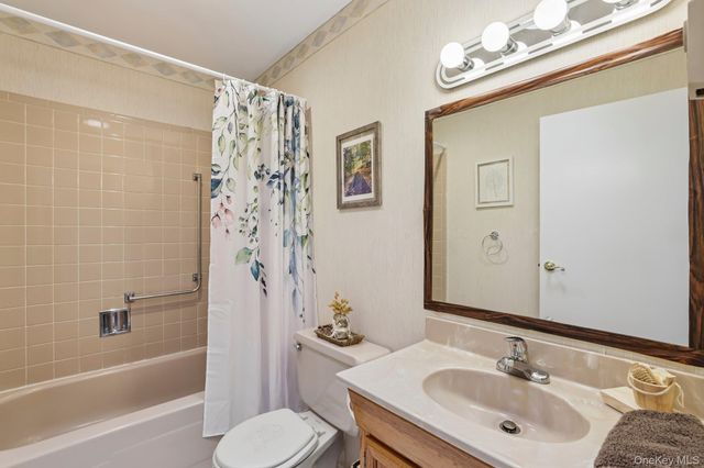 196 Newcastle Court C, Ridge, NY 11961