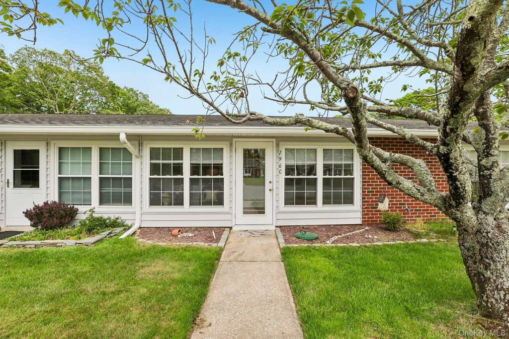196 Newcastle Court C, Ridge, NY 11961