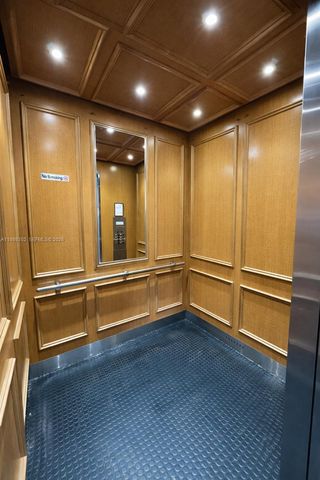 9330 Lagoon Pl 201, Davie, FL 33324