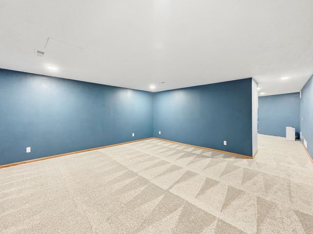 11911 E 117th St N, Valley Center, KS 67147