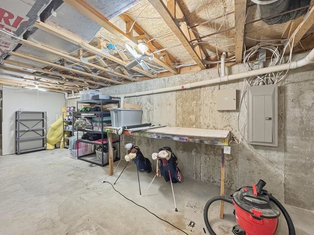 11911 E 117th St N, Valley Center, KS 67147