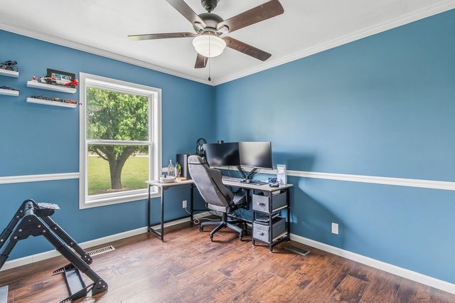 11911 E 117th St N, Valley Center, KS 67147