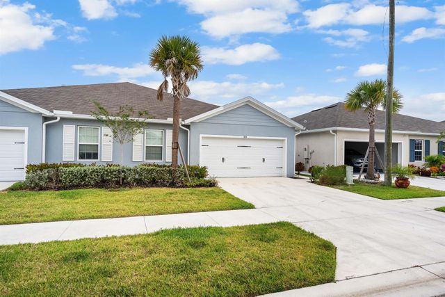834 Persimmon Place, Fort Pierce, FL 34981