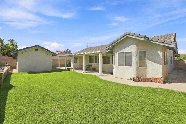 721 N Sandalwood Avenue, Rialto, CA 92376