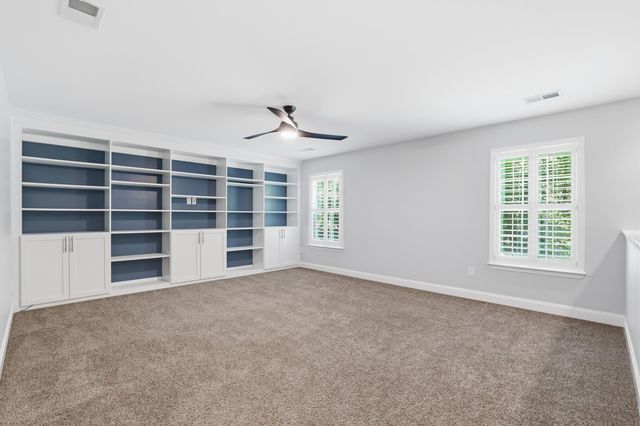 913 Ash Grove Way, Boiling Springs, SC 29316