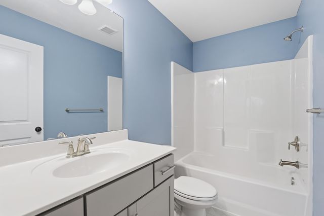 913 Ash Grove Way, Boiling Springs, SC 29316
