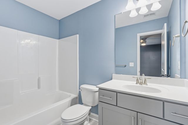 913 Ash Grove Way, Boiling Springs, SC 29316