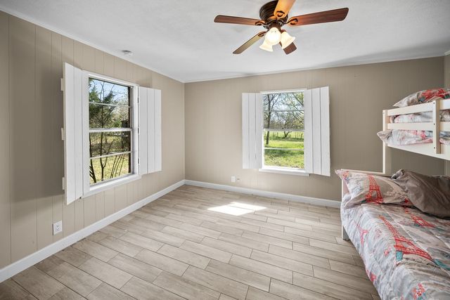 1132 N Fm 17, Alba, TX 75410