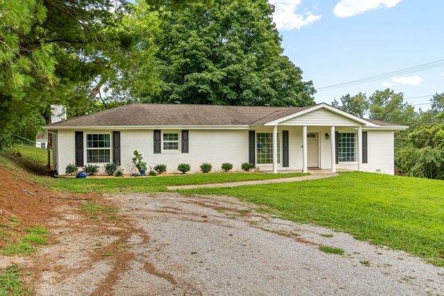 370 Rossview Rd, Clarksville, TN 37043