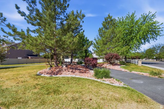 1676 S SPRING CREEK RANCH RD, Lehi, UT 84043