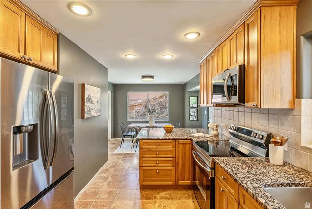 4657 S BROOKWOOD CIR, Millcreek, UT 84117