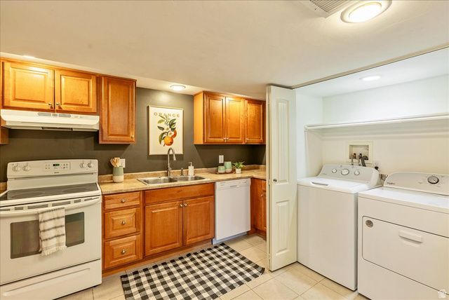 4657 S BROOKWOOD CIR, Millcreek, UT 84117