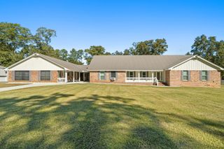 14 Grandview Dr., Hattiesburg, MS 39402