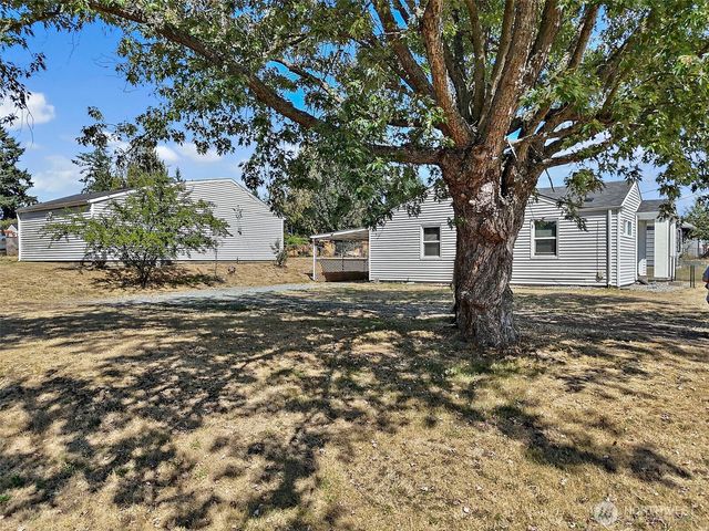 1221 111th Street S, Tacoma, WA 98444