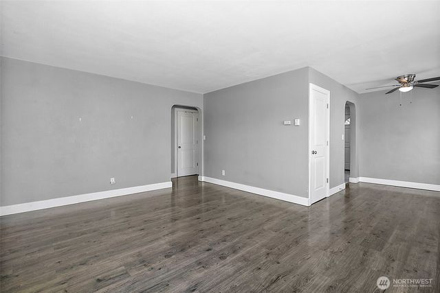 1221 111th Street S, Tacoma, WA 98444