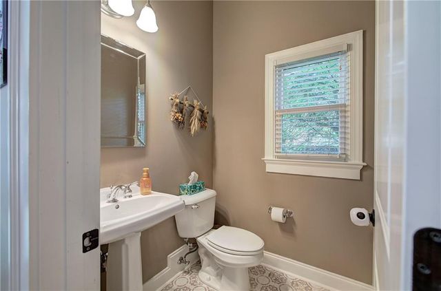 1659 Ridenour Parkway NW, Kennesaw, GA 30152