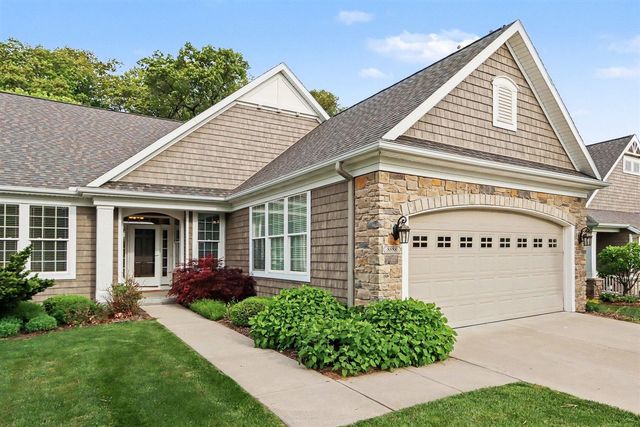8888 Oakland Hills Circle, Portage, MI 49024