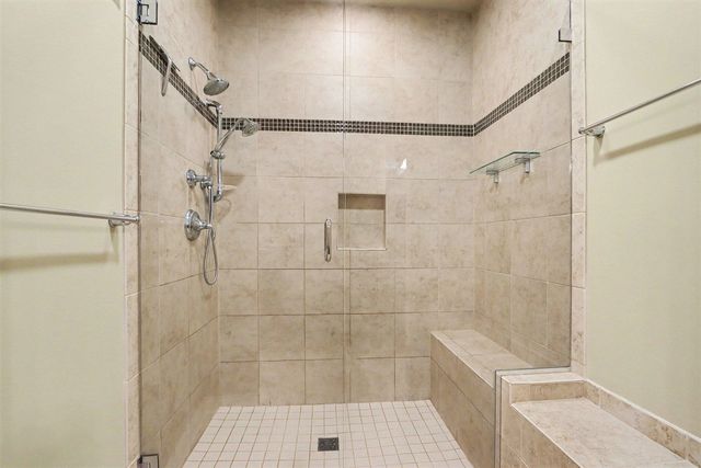 8888 Oakland Hills Circle, Portage, MI 49024