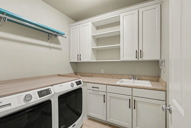 8888 Oakland Hills Circle, Portage, MI 49024