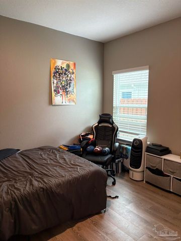 1458 Ballyhoo Dr, Gulf Breeze, FL 32563