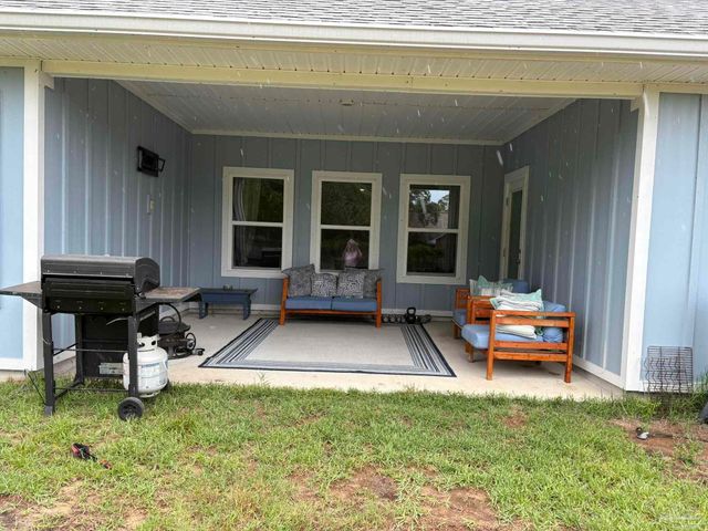 1458 Ballyhoo Dr, Gulf Breeze, FL 32563