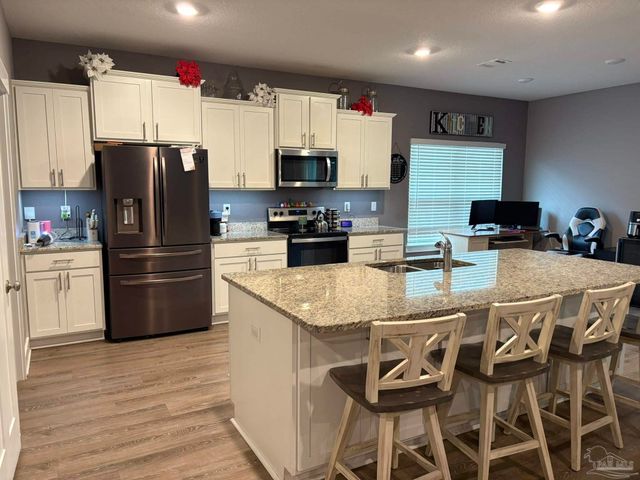 1458 Ballyhoo Dr, Gulf Breeze, FL 32563