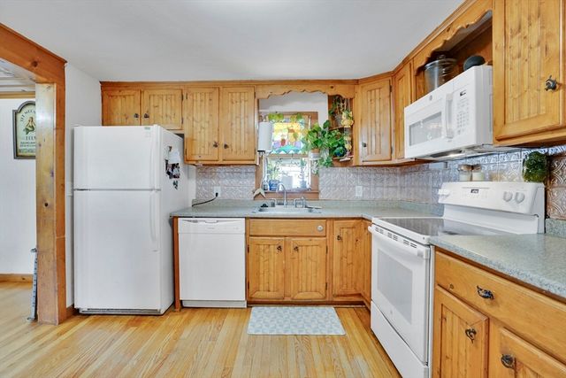 57 Bourbeau St, Chicopee, MA 01020