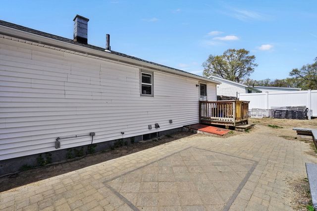 57 Bourbeau St, Chicopee, MA 01020