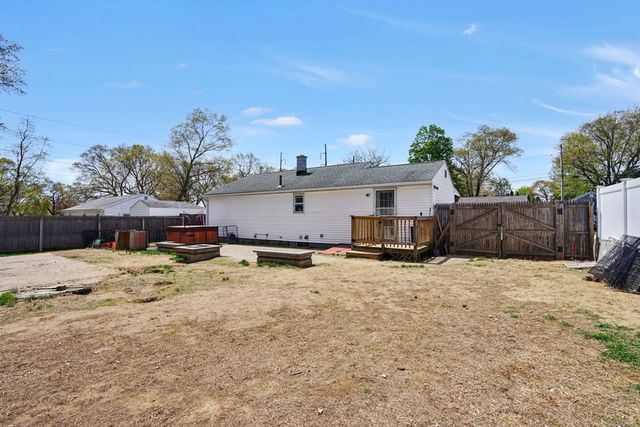 57 Bourbeau St, Chicopee, MA 01020