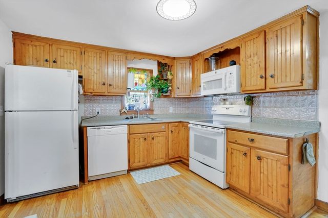 57 Bourbeau St, Chicopee, MA 01020