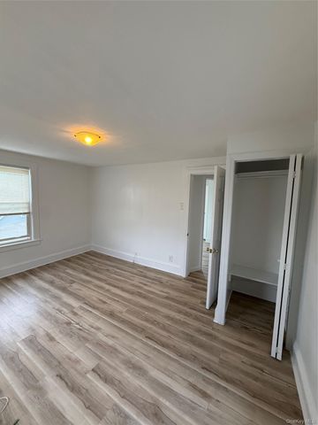 604 1st Avenue, New Hyde Park, NY 11040