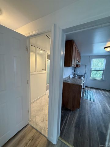 604 1st Avenue, New Hyde Park, NY 11040