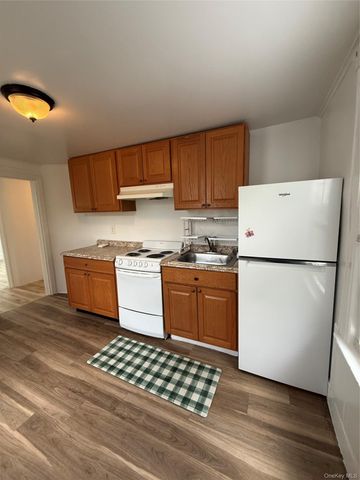 604 1st Avenue, New Hyde Park, NY 11040