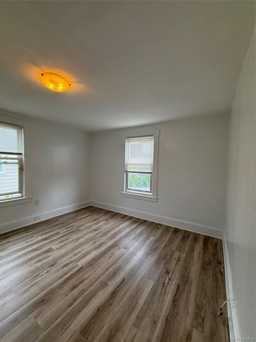 604 1st Avenue, New Hyde Park, NY 11040