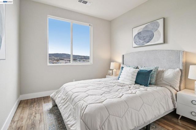 5679 Melodia Cir, Dublin, CA 94568