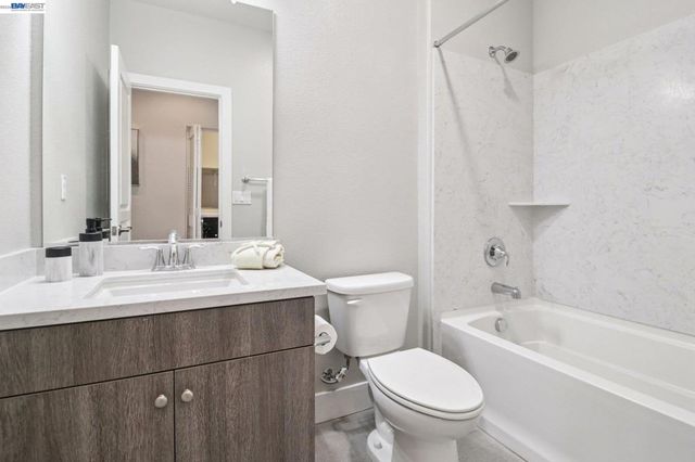 5679 Melodia Cir, Dublin, CA 94568