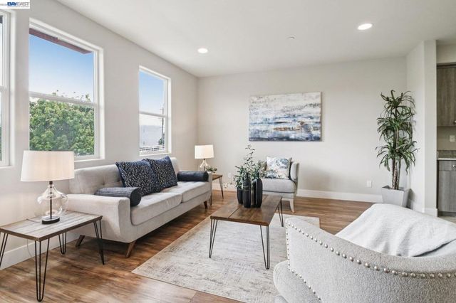 5679 Melodia Cir, Dublin, CA 94568