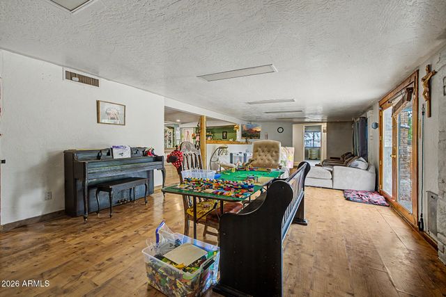 39625 N TAYLOR Street, San Tan Valley, AZ 85140